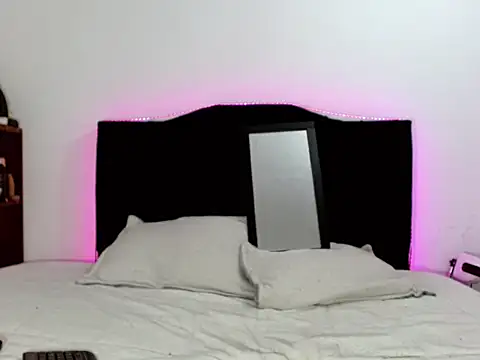 x isabella x online show from 11/07/25, 01:38