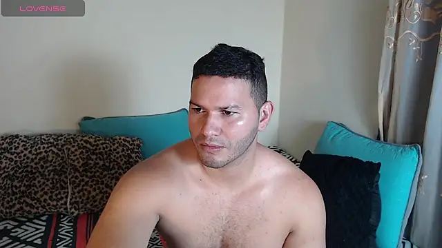 Snapshot of Tim_mz01 chatting on 11/13/25, 09:03 Tim mz01 online show from 11/13/25, 09:03