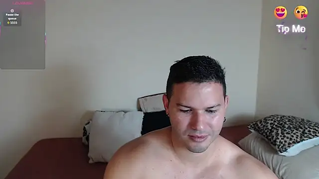 Snapshot of Tim_mz01 chatting on 11/17/25, 07:19 Tim mz01 online show from 11/17/25, 07:19