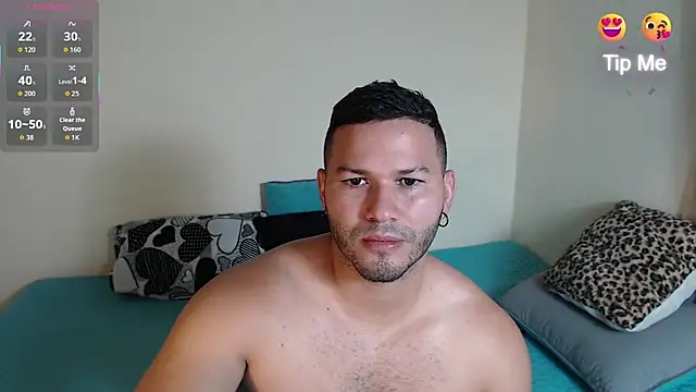 Snapshot of Tim_mz01 chatting on 12/13/25, 10:37 Tim mz01 online show from 12/13/25, 10:37