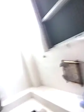 Snapshot of Your-Kitkat chatting on 10/15/25, 04:07 Your-Kitkat online show from 10/15/25, 04:07