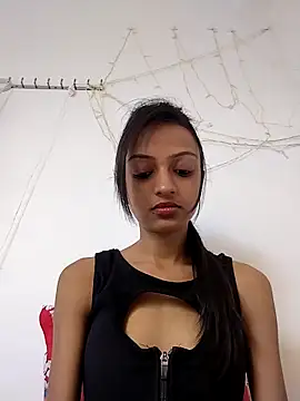 Snapshot of Your-Kitkat chatting on 11/12/25, 06:03 Your-Kitkat online show from 11/12/25, 06:03