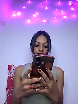 Snapshot of Your-Kitkat chatting on 11/14/25, 05:33 Your-Kitkat online show from 11/14/25, 05:33