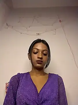 Snapshot of Your-Kitkat chatting on 12/13/25, 08:47 Your-Kitkat online show from 12/13/25, 08:47