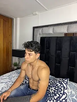Snapshot of MR_MUSCLE chatting on 09/16/25, 11:22 MR MUSCLE online show from 09/16/25, 11:22