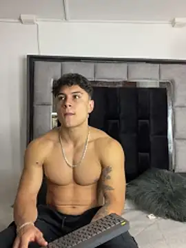 MR MUSCLE online show from 12/16/25, 12:54