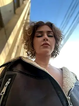 KellyKeler online show from 11/28/25, 12:19