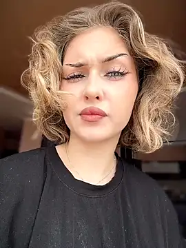 KellyKeler online show from 04/05/26, 10:34