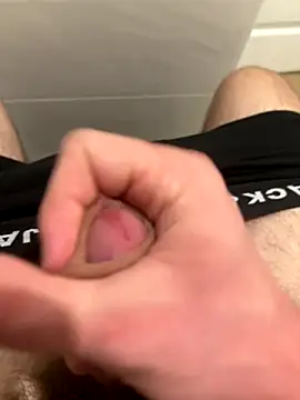 hugehairycock 98 online show from 11/04/25, 08:35