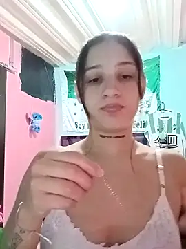 Snapshot of Arii_collins1 chatting on 09/24/25, 05:38 Arii collins1 online show from 09/24/25, 05:38