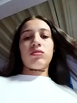 Snapshot of Arii_collins1 chatting on 10/05/25, 10:18 Arii collins1 online show from 10/05/25, 10:18