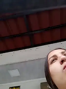 Snapshot of Arii_collins1 chatting on 10/21/25, 05:46 Arii collins1 online show from 10/21/25, 05:46