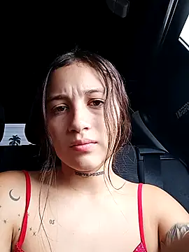 Snapshot of Arii_collins1 chatting on 10/23/25, 01:21 Arii collins1 online show from 10/23/25, 01:21