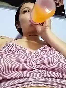 Snapshot of Arii_collins1 chatting on 11/27/25, 05:48 Arii collins1 online show from 11/27/25, 05:48