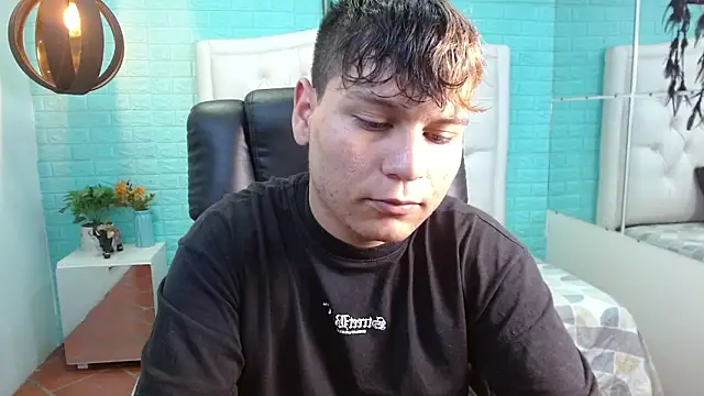 dondanys online show from 10/15/25, 07:36