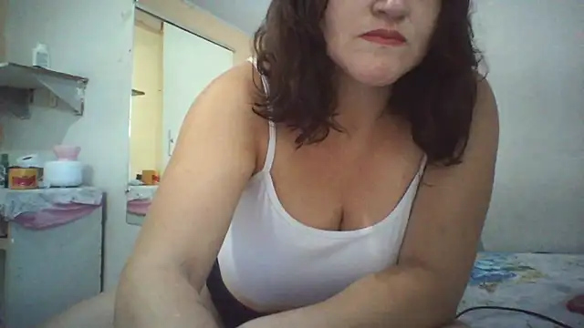 Vanessinhadappkrosa online show from 07/04/26, 06:47
