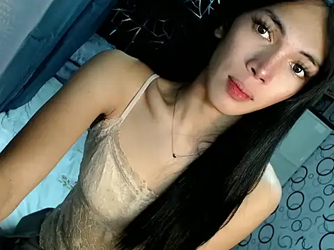 Snapshot of ladyhotcuming chatting on 10/05/25, 12:42 ladyhotcuming online show from 10/05/25, 12:42