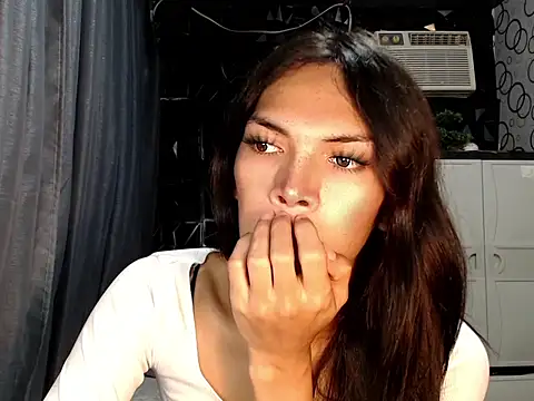Snapshot of ladyhotcuming chatting on 07/08/26, 10:25 ladyhotcuming online show from 07/08/26, 10:25