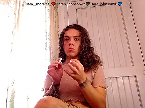 saara johnson496 online show from 12/04/25, 01:42