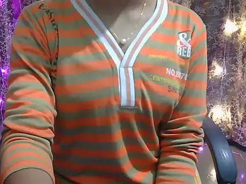 lovely soniya online show from 12/15/25, 04:39