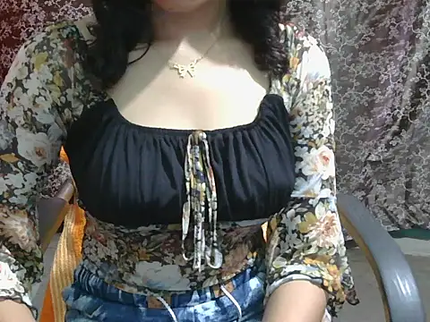 lovely soniya online show from 06/24/26, 06:12