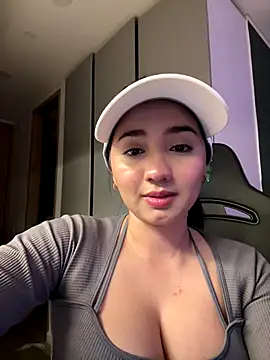 Michelle Zoe online show from 12/19/25, 10:39