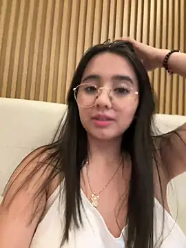 Michelle Zoe online show from 03/08/26, 05:55