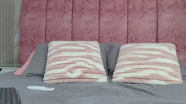 emmacurvy online show from 04/10/26, 03:56