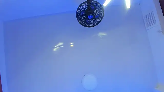 LittleeJaz online show from 10/15/25, 04:01