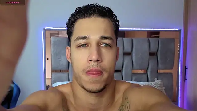 orionblaze69  online show from 10/22/25, 11:21