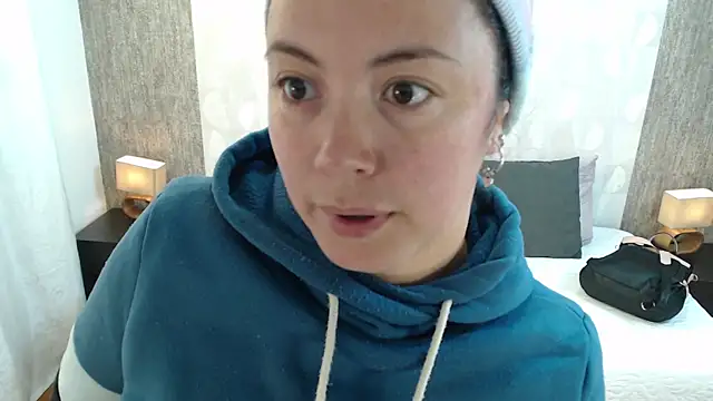 elamurray online show from 10/14/25, 11:11