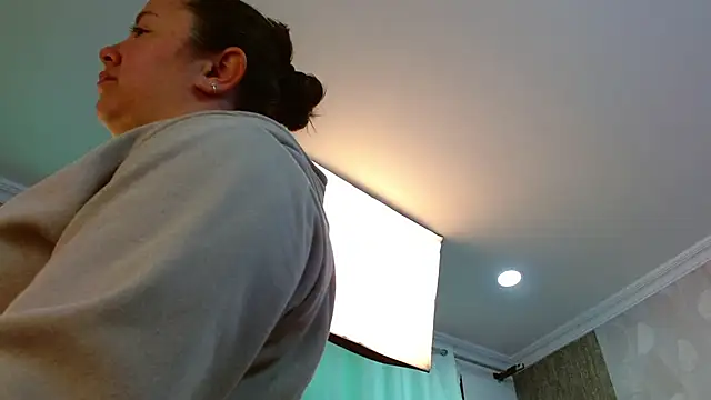 elamurray online show from 11/25/25, 11:21