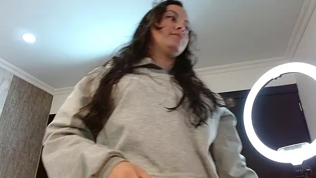 elamurray online show from 11/26/25, 11:22