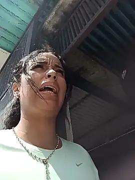 Fernanda30 online show from 10/31/25, 05:03