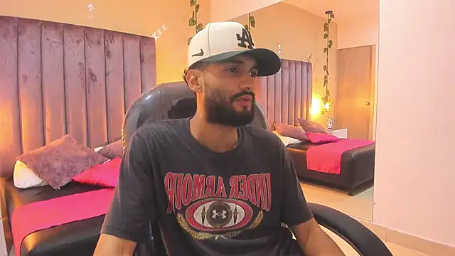 Snapshot of Ryan_Jackson_ chatting on 10/29/25, 08:16 Ryan Jackson  online show from 10/29/25, 08:16