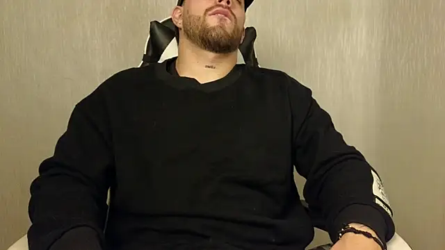 Ades Lowe online show from 10/19/25, 11:22