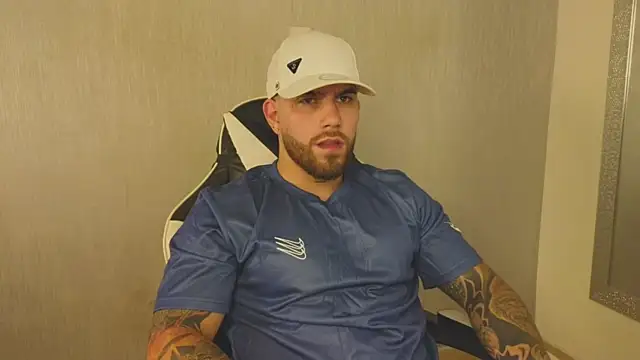 Ades Lowe online show from 11/01/25, 12:29