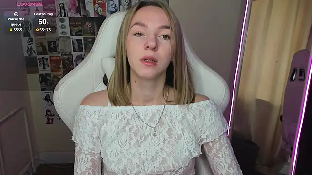 NessaDiazz online show from 10/02/25, 01:34
