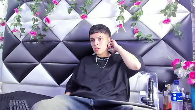 Megan Thompson  online show from 12/20/25, 02:51