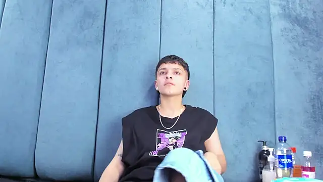 Megan Thompson  online show from 03/18/26, 02:15