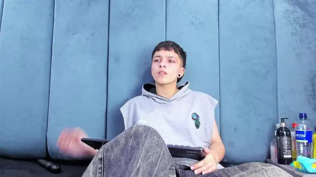 Megan Thompson  online show from 03/28/26, 02:44