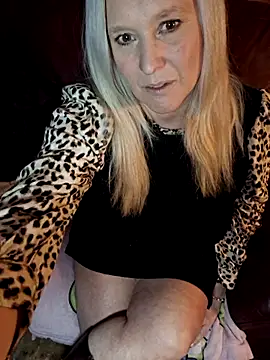 Bouncy-Bella28X online show from 01/12/26, 08:52