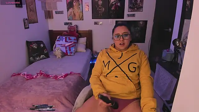 Cherry blush  online show from 02/09/26, 05:17