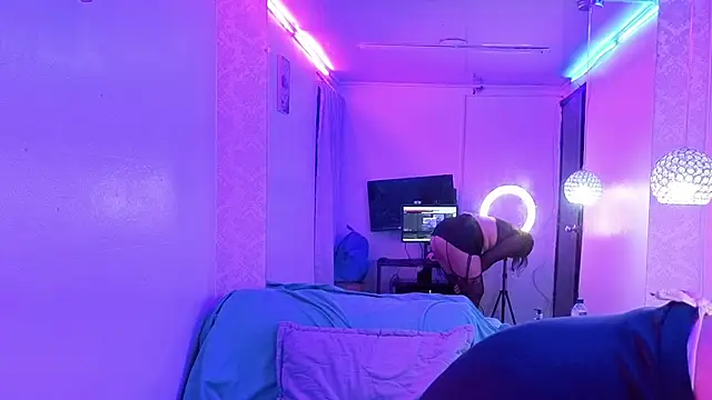 scarlett widow  online show from 01/16/26, 02:37