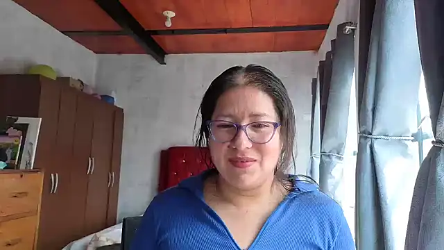 scarlett widow  online show from 04/03/26, 02:59