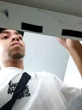 Snapshot of Oqui chatting on 03/02/26, 07:10 Oqui online show from 03/02/26, 07:10