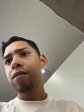 Oqui online show from 04/13/26, 07:19