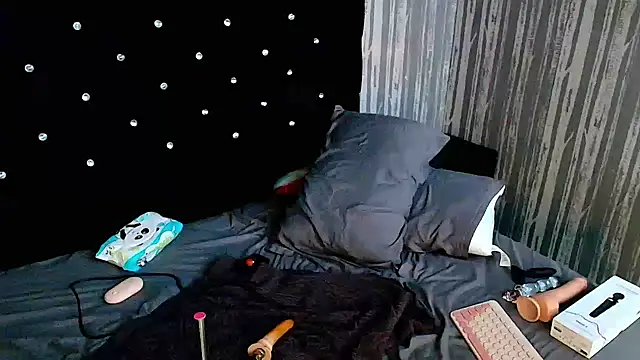 Alicee Moonn online show from 02/05/26, 09:14