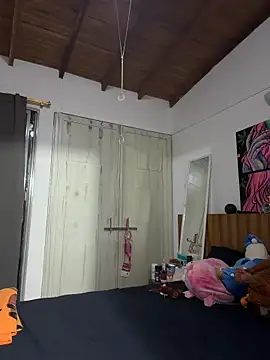 Snapshot of YunoRose_ chatting on 05/19/26, 04:19 YunoRose online show from 05/19/26, 04:19
