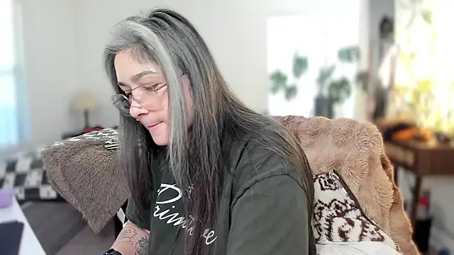 Alix Valentine online show from 11/05/25, 04:40